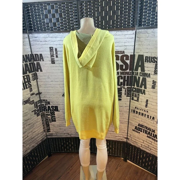 Lovesick Torrid Plus 6 Yellow Heart Long Sleeve Hoodie Sweater & Short Set - Picture 3 of 9